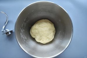 Пирожки с зеленым луком и яйцом в духовке